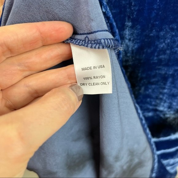 NWT XS Planet Blue Blu Moon Bell Sleeve V-neck Blue and Black Velvet Dress - Picture 8 of 9